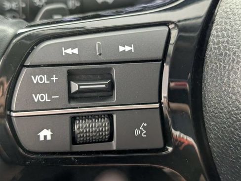 Used 2025 Honda Pilot EX-L image 15