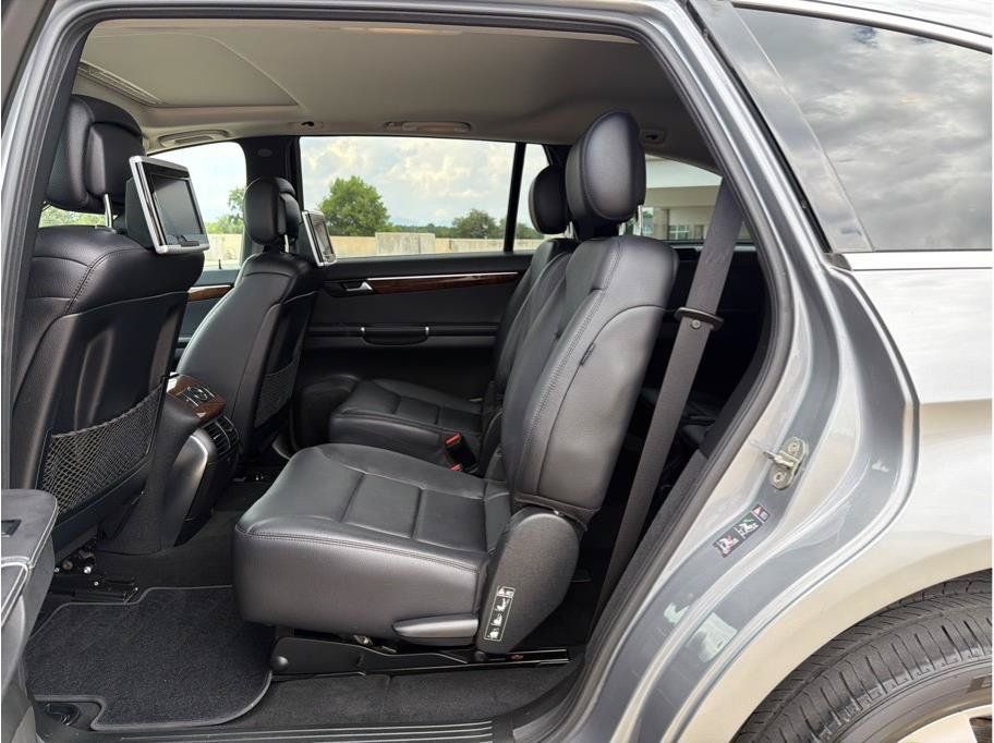 Used 2011 Mercedes-Benz R 350 BlueTEC 4MATIC image 11