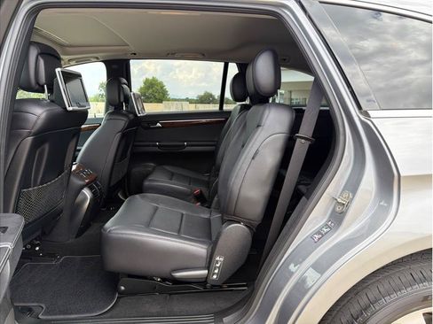 Used 2011 Mercedes-Benz R 350 BlueTEC 4MATIC image 11