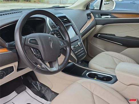 Used 2019 Lincoln MKC Select w/ Select Plus Package image 16