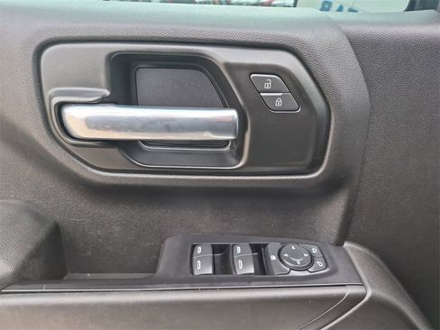Used 2021 Chevrolet Silverado 1500 Custom image 13