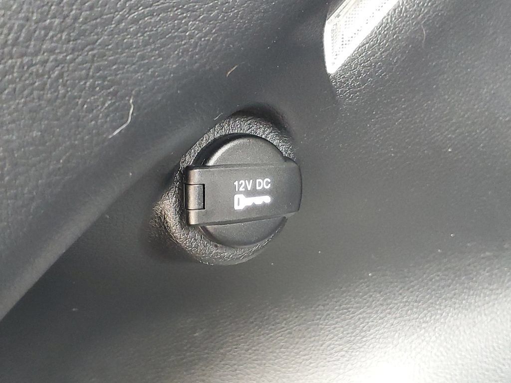Used 2018 Jeep Compass Limited w/ Navigation Group AWD/4WD image 9