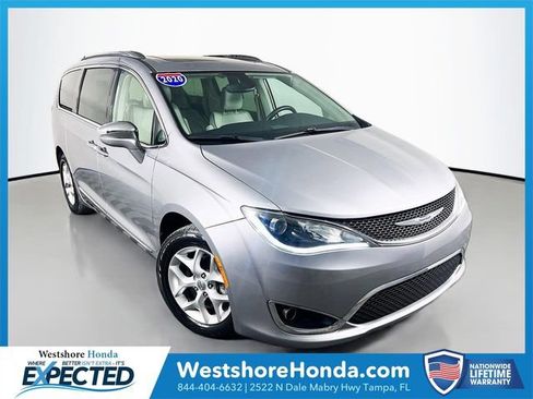 Used 2020 Chrysler Pacifica Limited FWD image 1