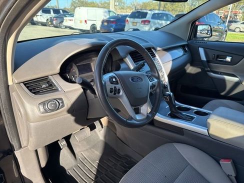 Used 2013 Ford Edge SEL FWD image 25