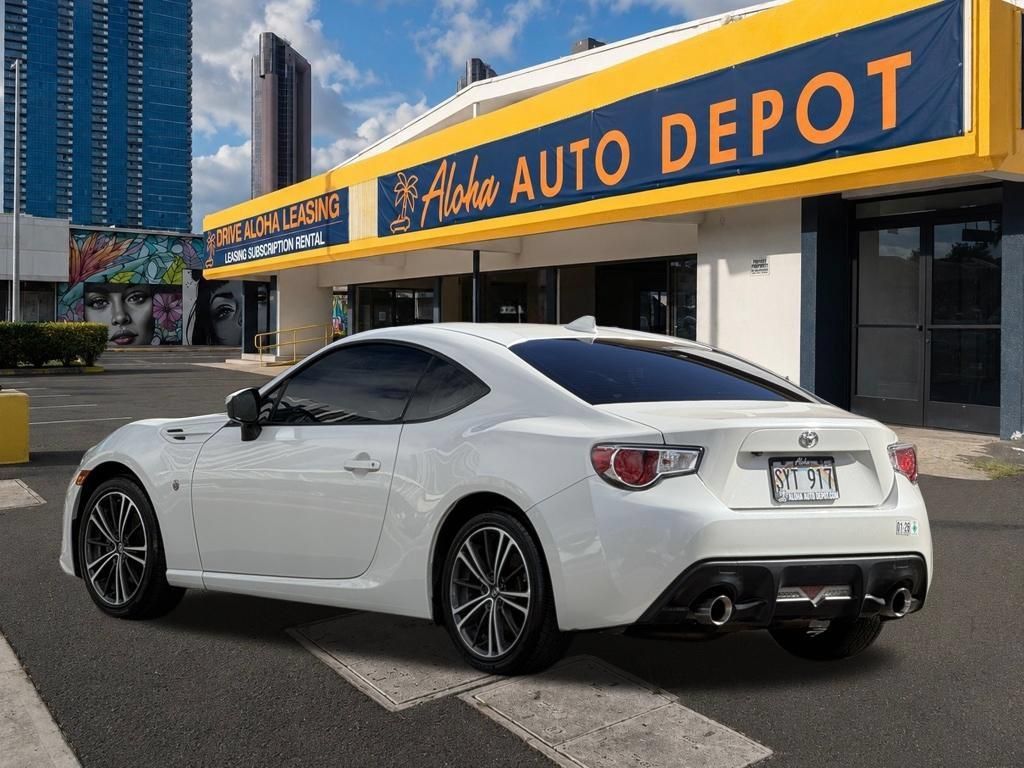 Used 2017 Toyota 86 RWD image 3