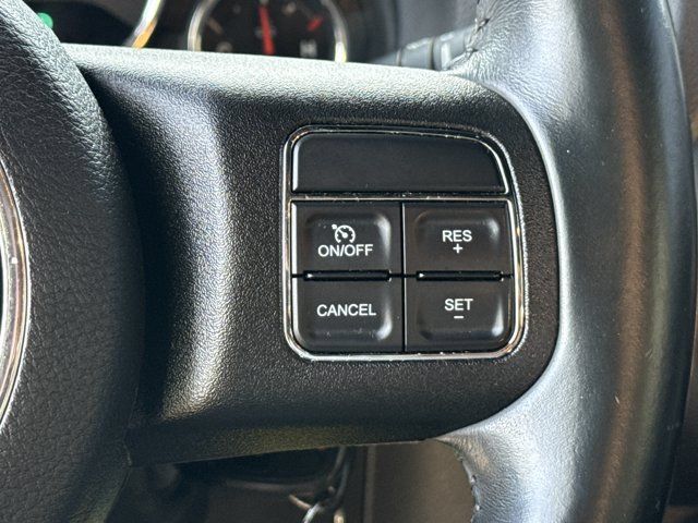 Used 2015 Jeep Wrangler Unlimited Rubicon w/ Connectivity Group AWD/4WD image 25