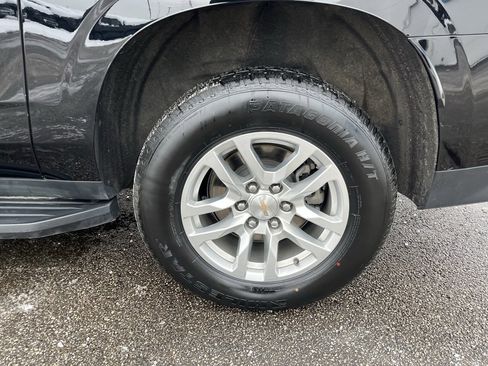 Used 2024 Chevrolet Suburban LT image 34