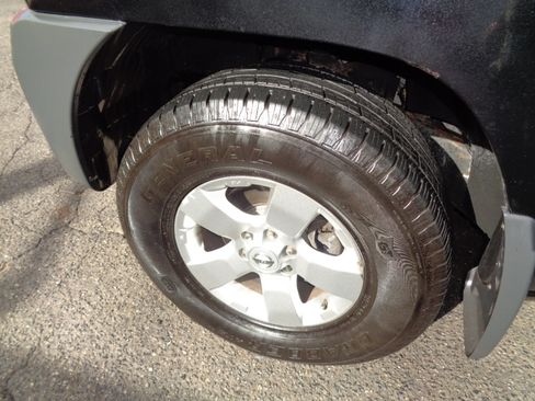 Used 2011 Nissan Xterra S image 26