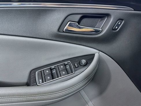 Used 2019 Chevrolet Impala LS FWD image 15