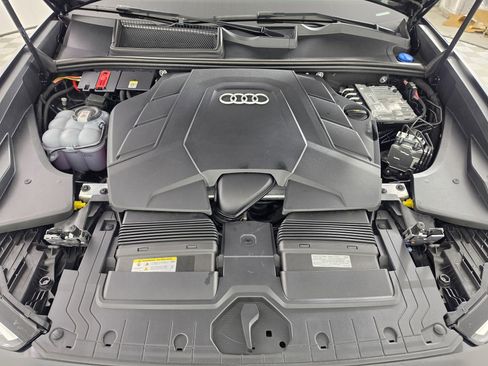 Used 2025 Audi Q8 Premium Plus w/ Premium Plus Package AWD/4WD image 51