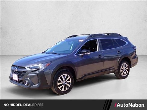 Used 2025 Subaru Outback Premium AWD/4WD image 1