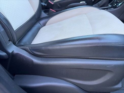 Used 2020 Buick Encore Preferred w/ Safety Package image 22