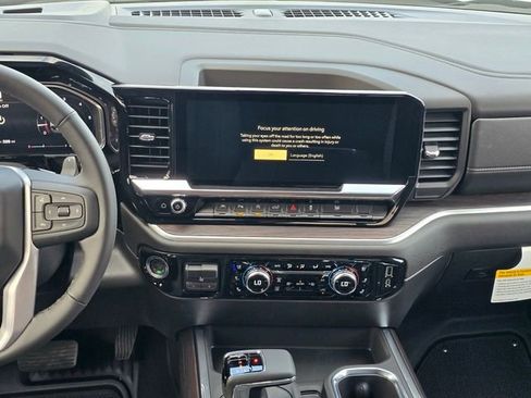 New 2026 GMC Sierra 1500 SLT image 14