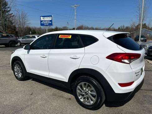 Used 2018 Hyundai Tucson SE image 2