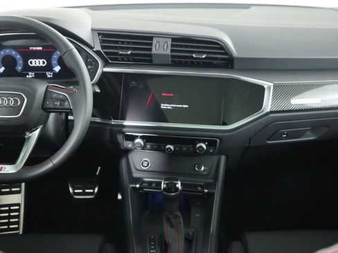 Used 2025 Audi Q3 2.0T Premium Plus w/ Premium Plus Package image 16