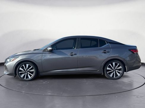 Used 2022 Nissan Sentra SV w/ SV Premium Package FWD image 3