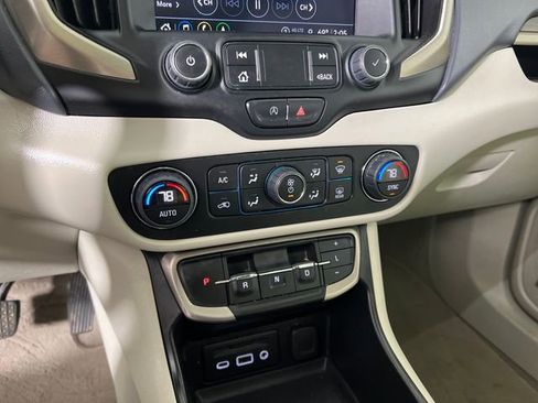 Used 2022 GMC Terrain Denali image 20