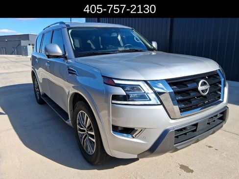Used 2021 Nissan Armada SL w/ Captain's Chairs Package image 2