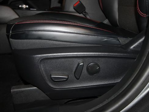 Used 2025 Ford Escape ST-Line w/ Equipment Group 301A FWD image 7