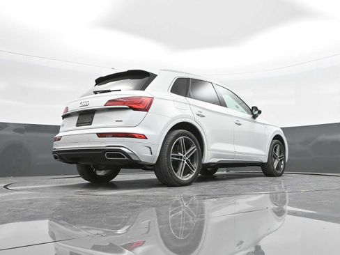 Used 2021 Audi Q5 e Premium Plus image 38
