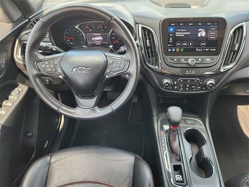 Used 2022 Chevrolet Equinox RS w/ RS Leather Package image 27