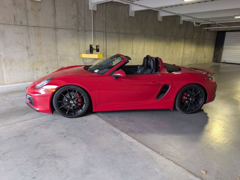 Used 2015 Porsche Boxster GTS image 2