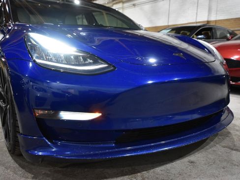 Used 2020 Tesla Model 3 Performance image 3