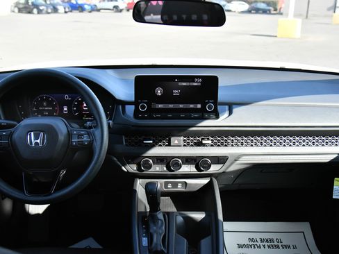 Used 2023 Honda Accord EX image 35