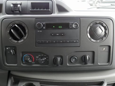 Used 2014 Ford E-350 and Econoline 350 Super Duty w/ Power Group image 17