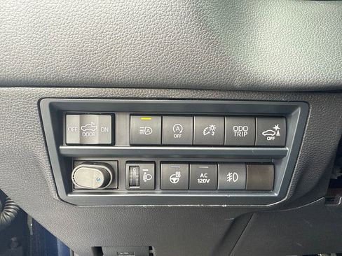 Used 2024 Toyota Tundra Limited w/ TRD Off-Road Package AWD/4WD image 32