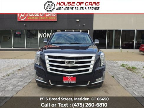 Used 2019 Cadillac Escalade Luxury AWD/4WD image 1