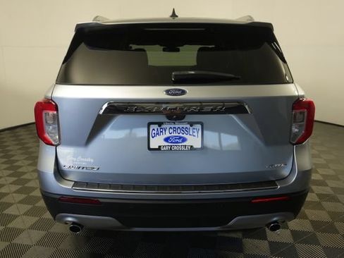 Certified 2022 Ford Explorer Limited AWD/4WD image 4