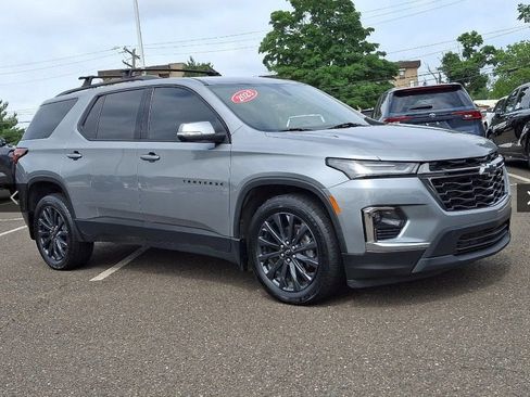 Used 2023 Chevrolet Traverse RS w/ LPO, Floor Liner Package AWD/4WD image 1
