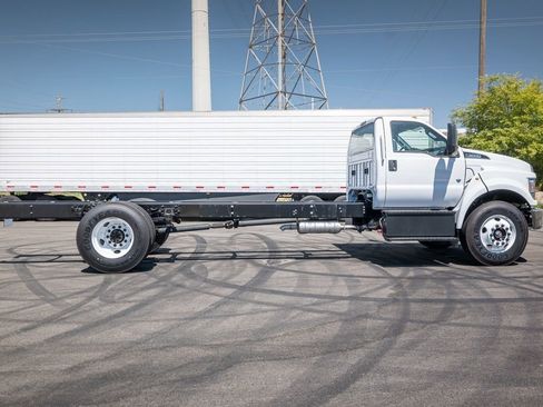 New 2026 Ford F650 2WD Regular Cab Super Duty image 9