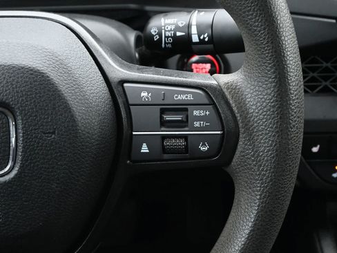 Used 2023 Honda Accord EX image 11