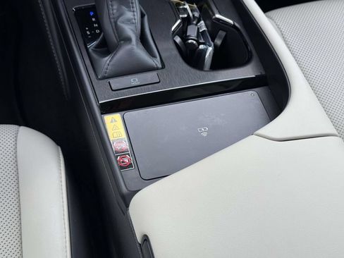 Used 2025 Lexus ES 350 w/ Premium Package FWD image 28