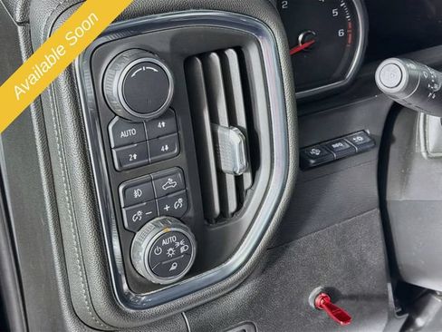 Used 2019 Chevrolet Silverado 1500 High Country w/ Technology Package AWD/4WD image 10