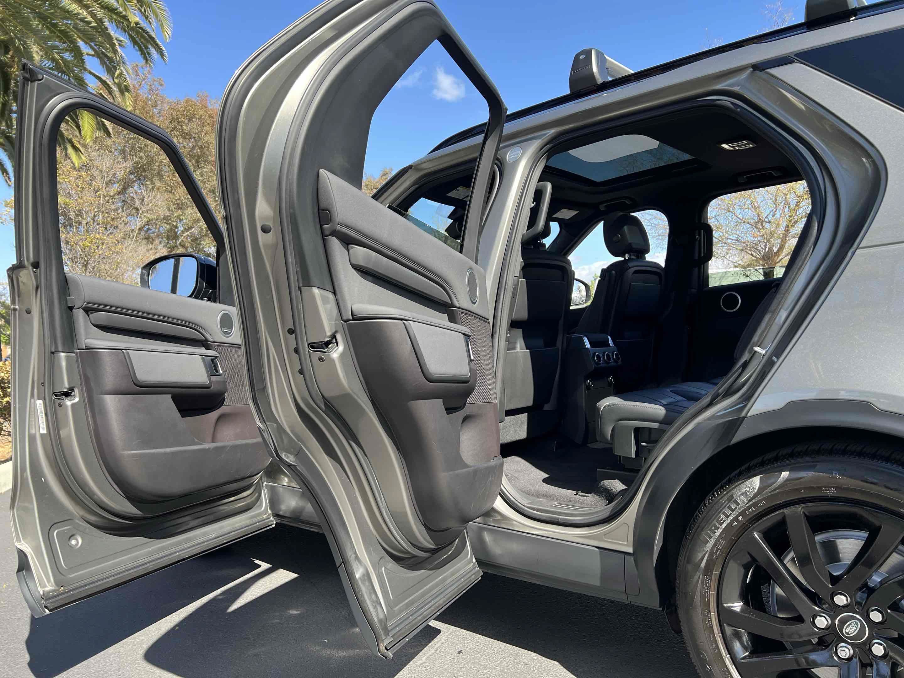 Used 2018 Land Rover Discovery HSE AWD/4WD image 66