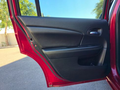 Used 2013 Chrysler 200 Limited image 25