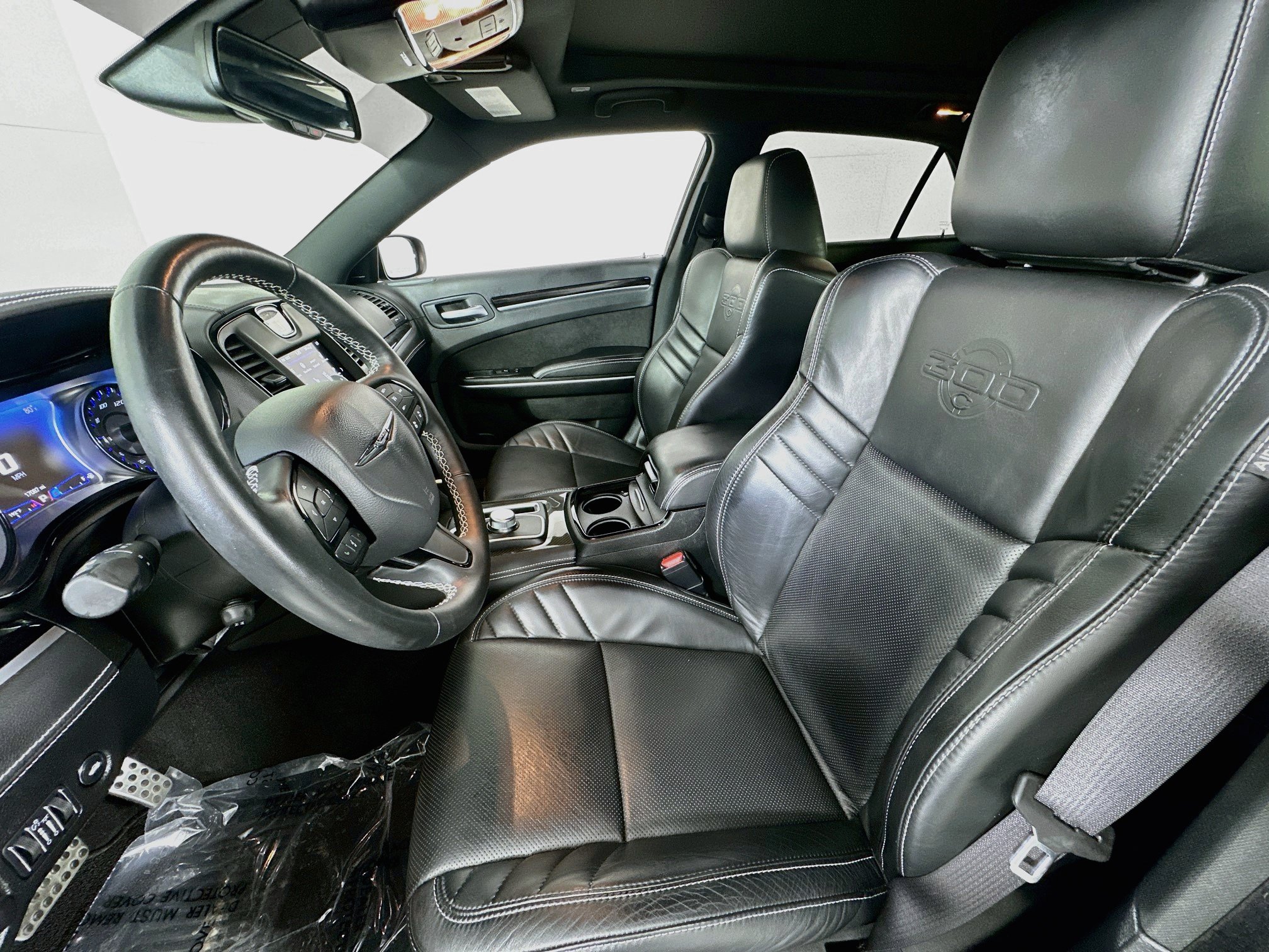Used 2023 Chrysler 300 C RWD image 22
