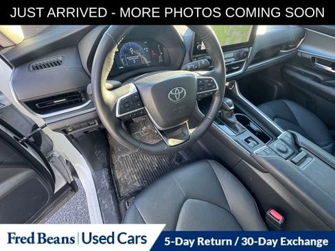 Used 2024 Toyota Grand Highlander XLE image 8
