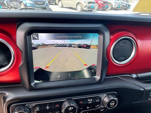 Used 2023 Jeep Gladiator Rubicon w/ Cold Weather Group image 19