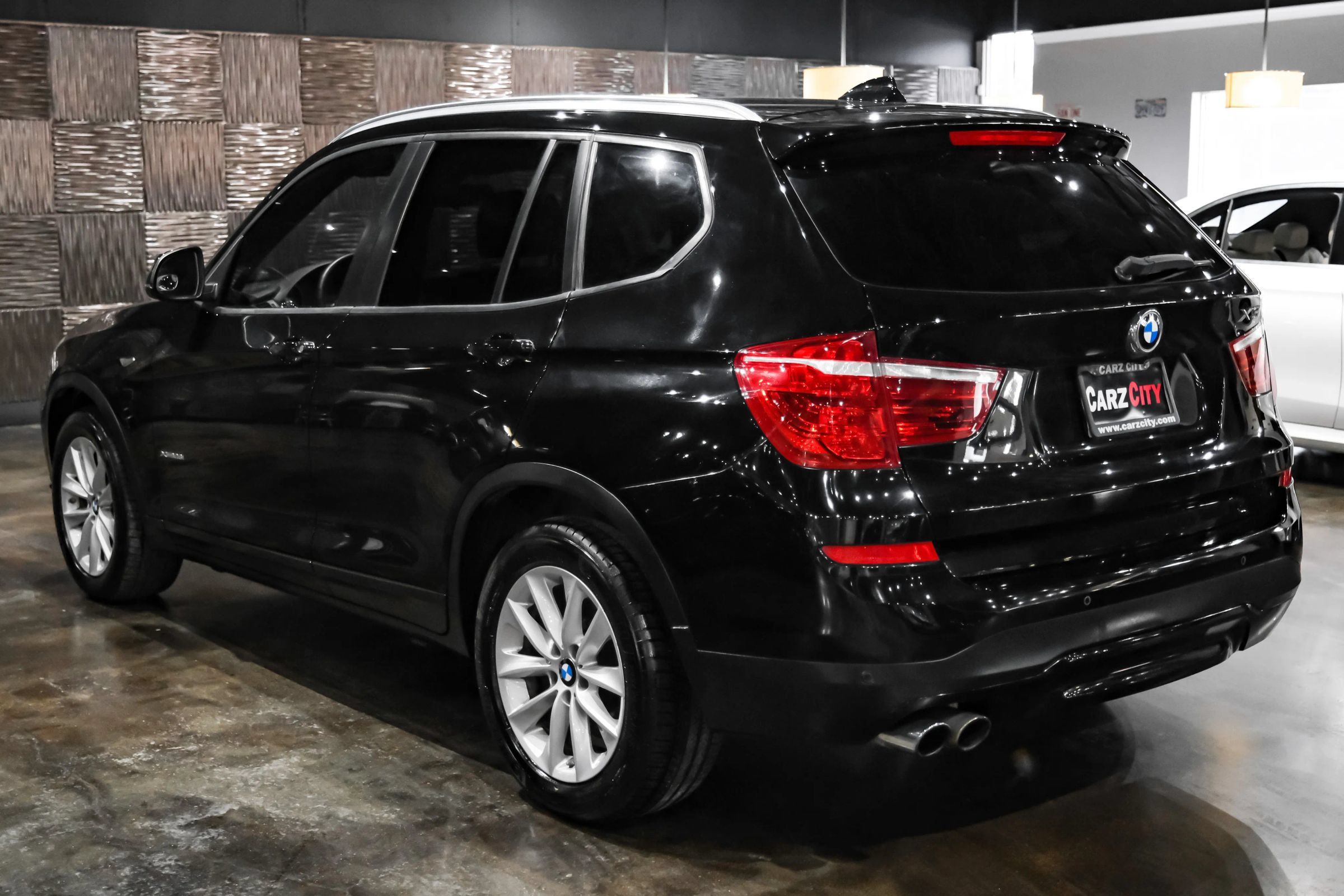 Used 2017 BMW X3 xDrive28i AWD/4WD image 10