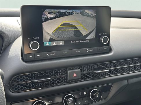 Certified 2025 Honda HR-V LX image 27