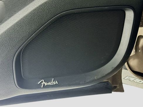 Used 2023 Nissan Titan PRO-4X w/ Pro-4x Convenience Package image 18