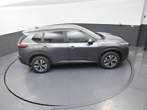 Used 2022 Nissan Rogue SV image 22