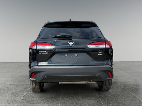 Certified 2023 Toyota Corolla Cross LE w/ Moonroof Package AWD/4WD image 5