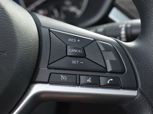Used 2025 Nissan Altima 2.5 SV FWD image 17