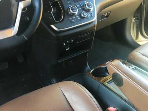 Used 2015 Toyota Sienna Limited FWD image 18