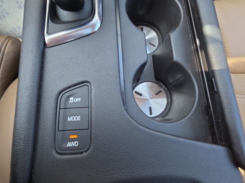 Used 2017 Cadillac XT5 Platinum AWD/4WD image 27